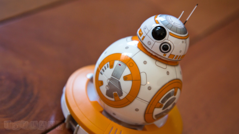 Illustration for article titled Sphero BB-8 Review: This Is the Coolest Star Wars Toy Ever